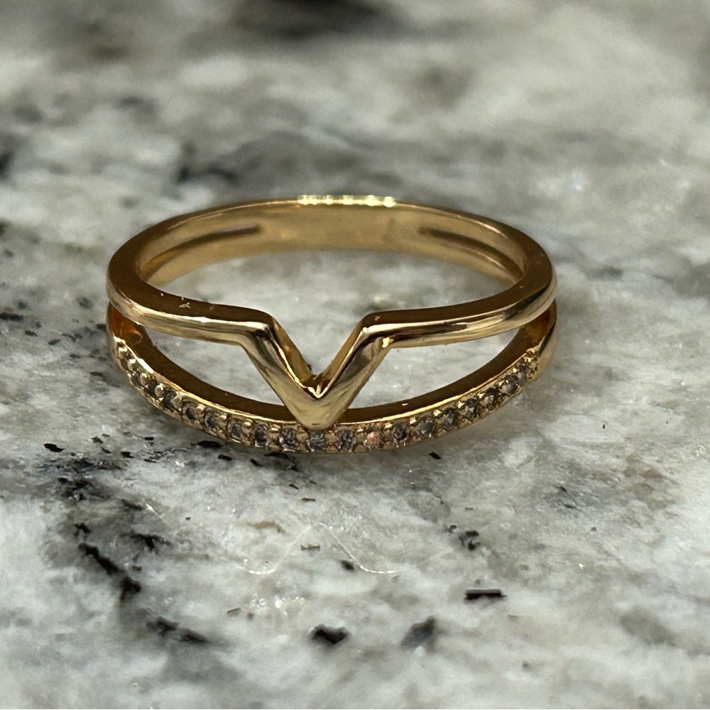 18K rose gold plated. Elegant Gold Chevron Ring